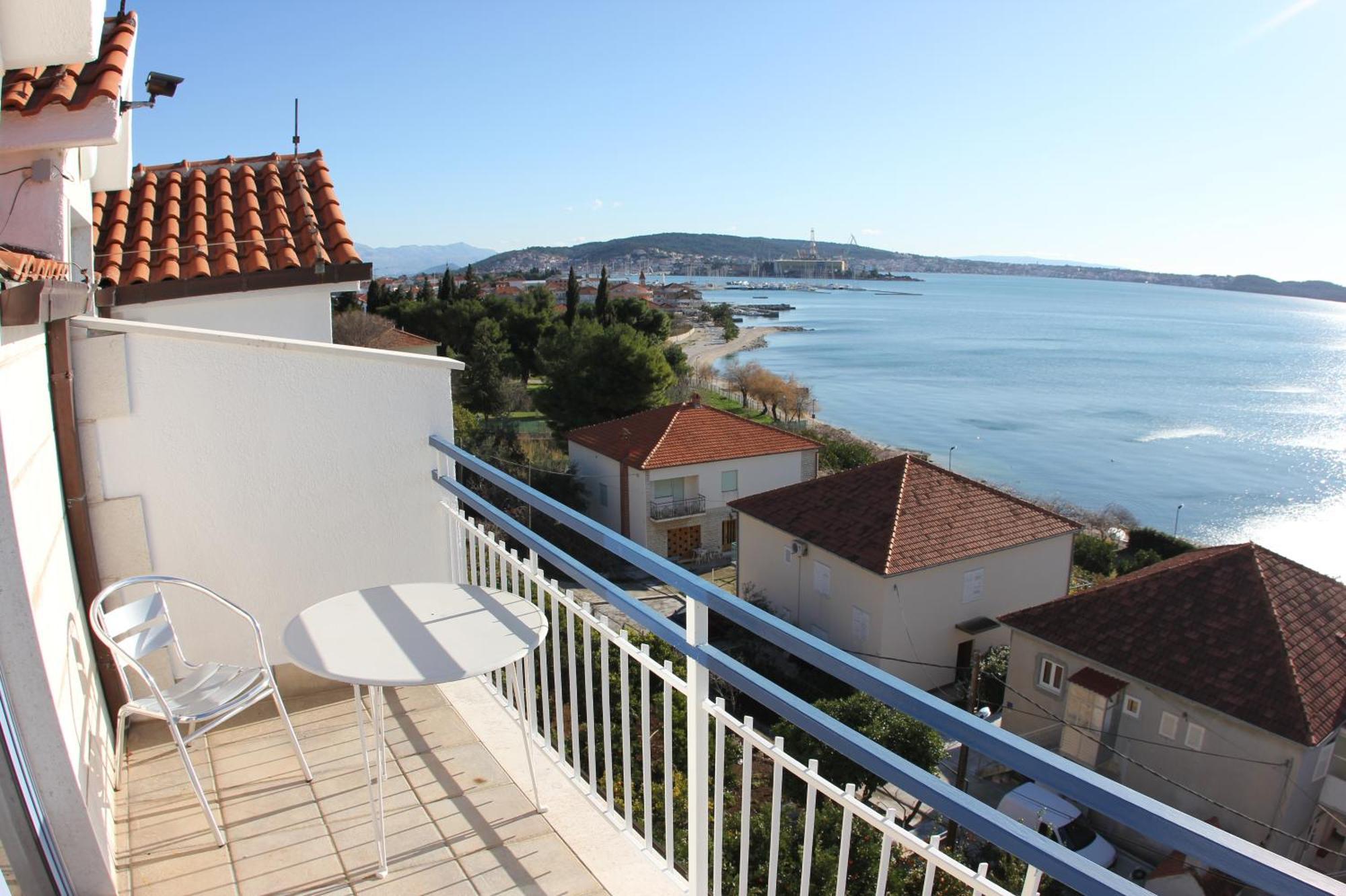 Hotel Bavaria Trogir Доньї-Сегет Екстер'єр фото