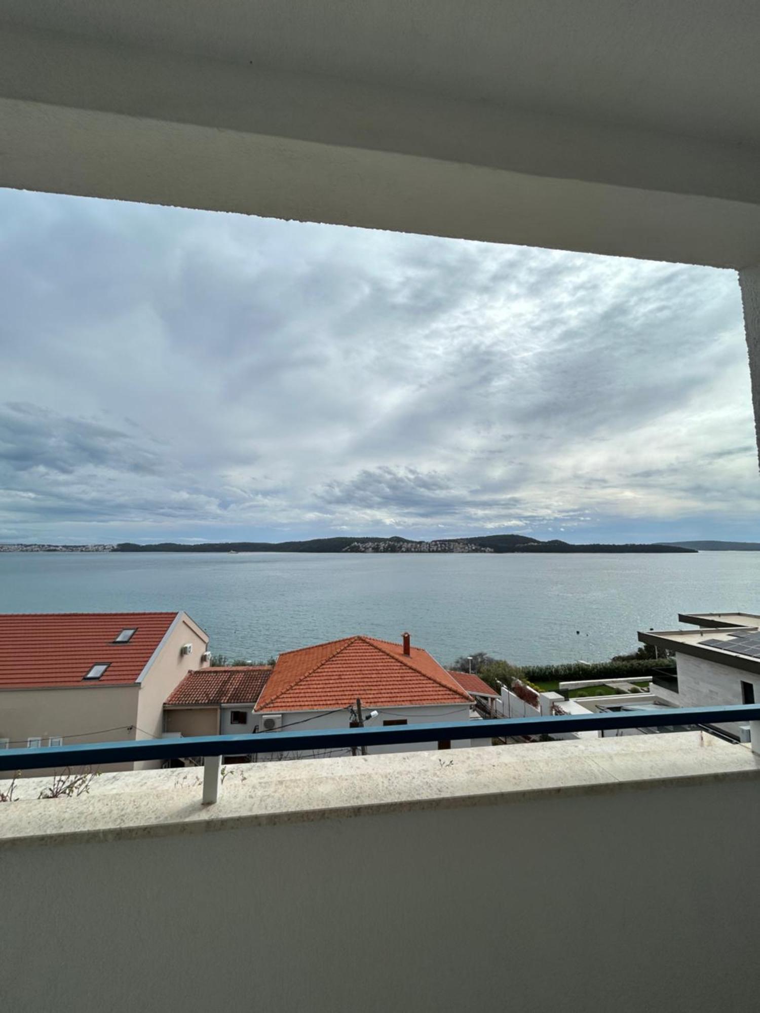 Hotel Bavaria Trogir Доньї-Сегет Екстер'єр фото