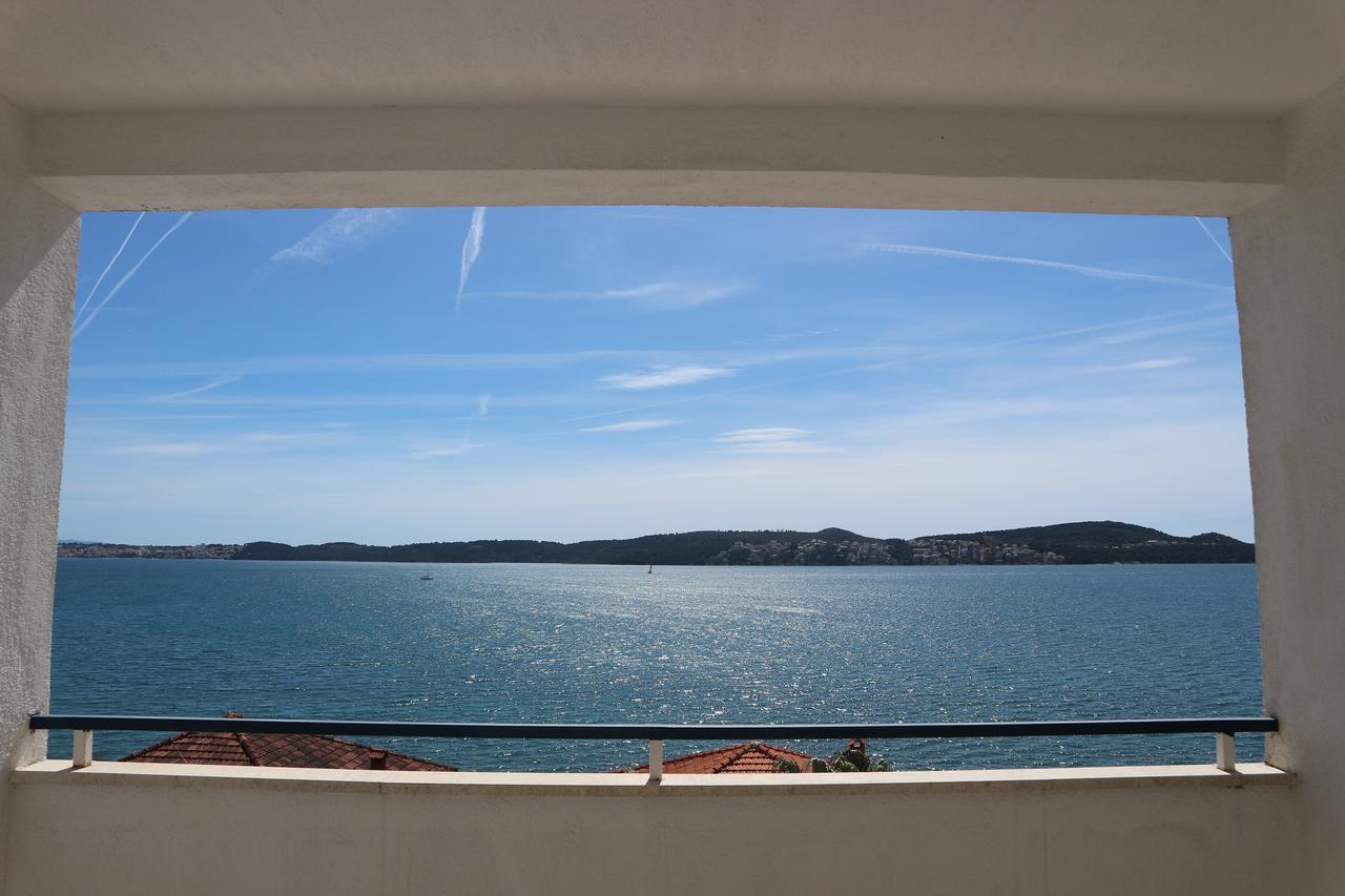 Hotel Bavaria Trogir Доньї-Сегет Екстер'єр фото