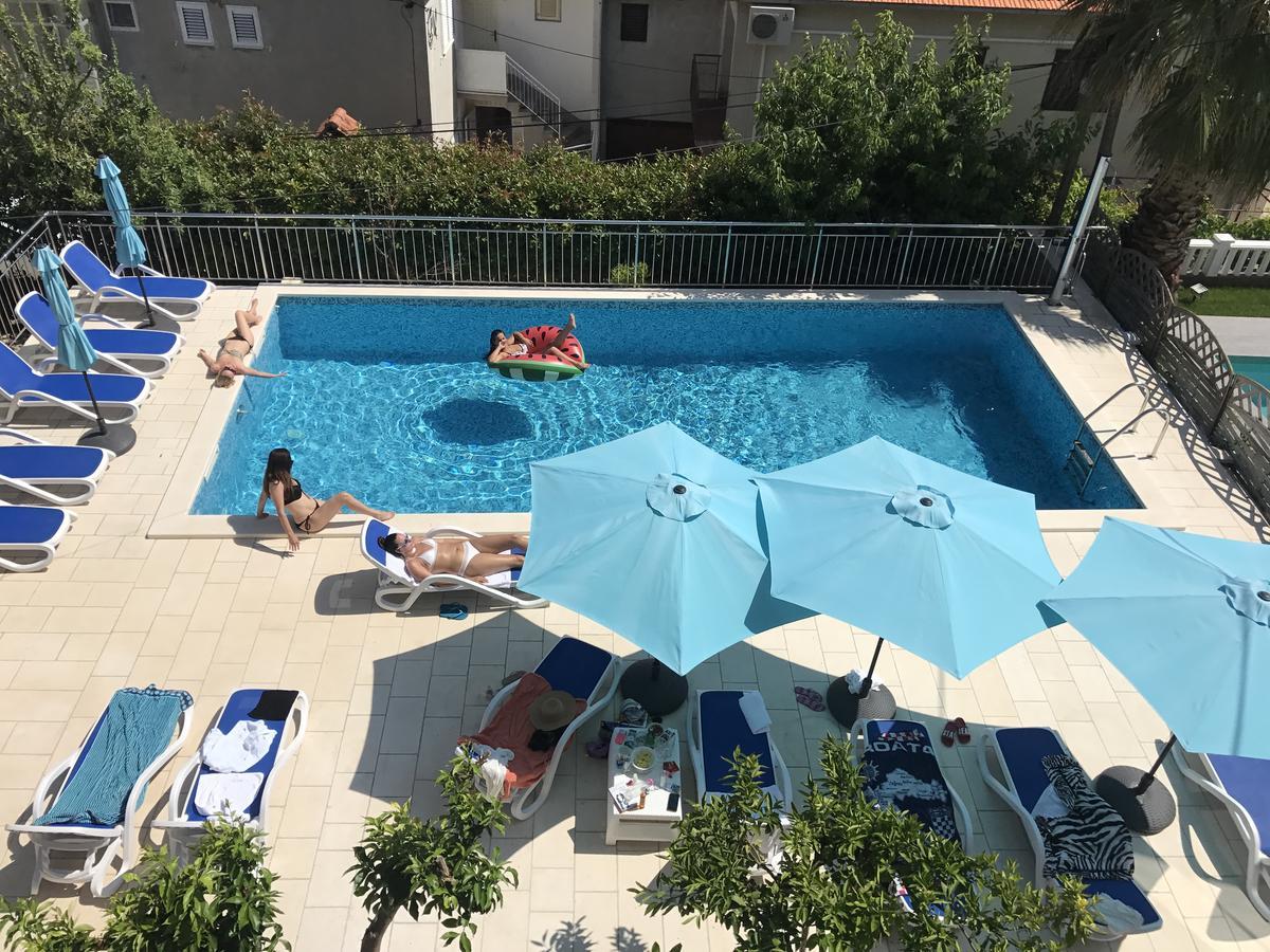 Hotel Bavaria Trogir Доньї-Сегет Екстер'єр фото