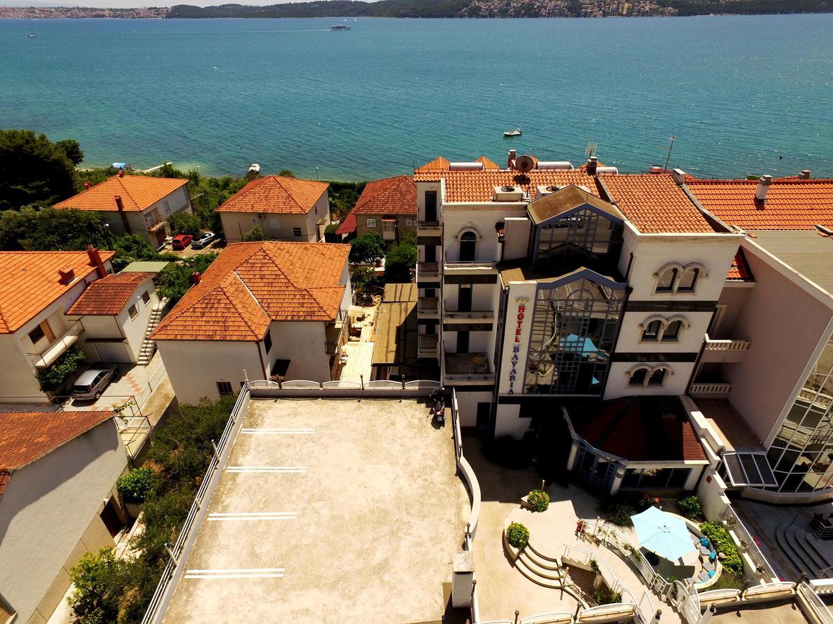 Hotel Bavaria Trogir Доньї-Сегет Екстер'єр фото